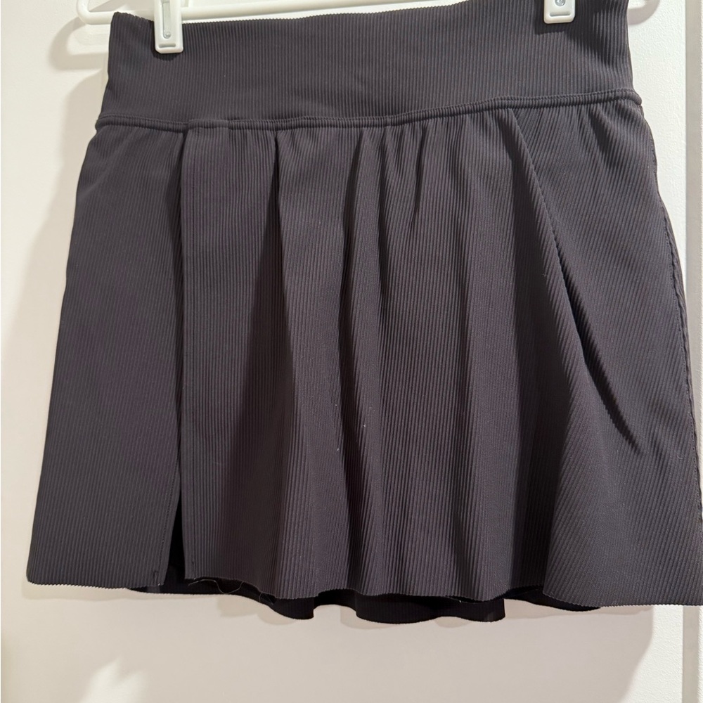 SPANX Get Moving Ribbed Skort